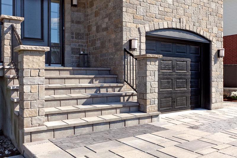 Venetian Step (Smooth)