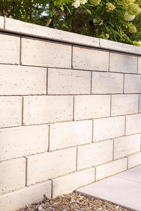 Travertina Raw Corner / Pillar
